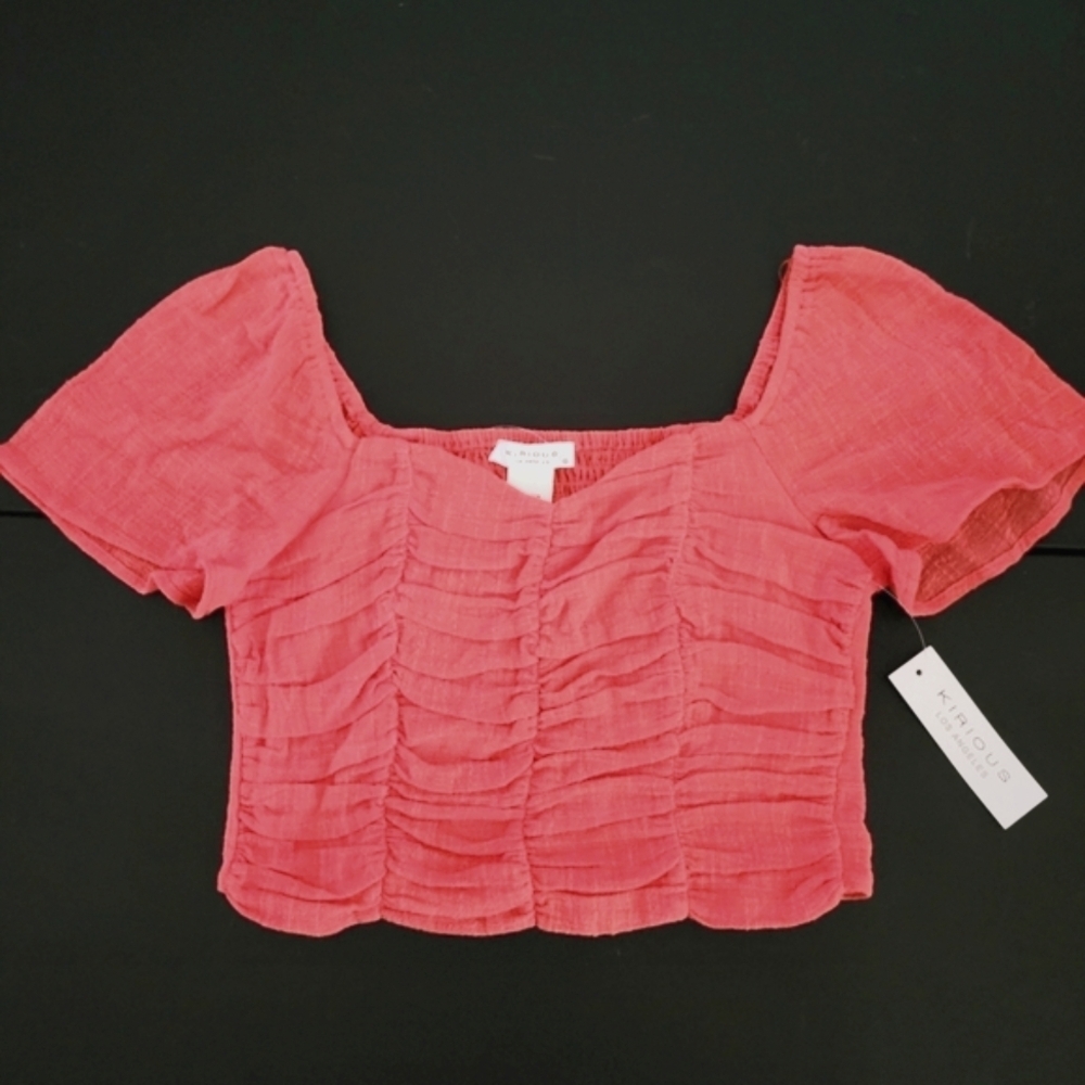 NWT Kirious Size S Coral Ruched Top
